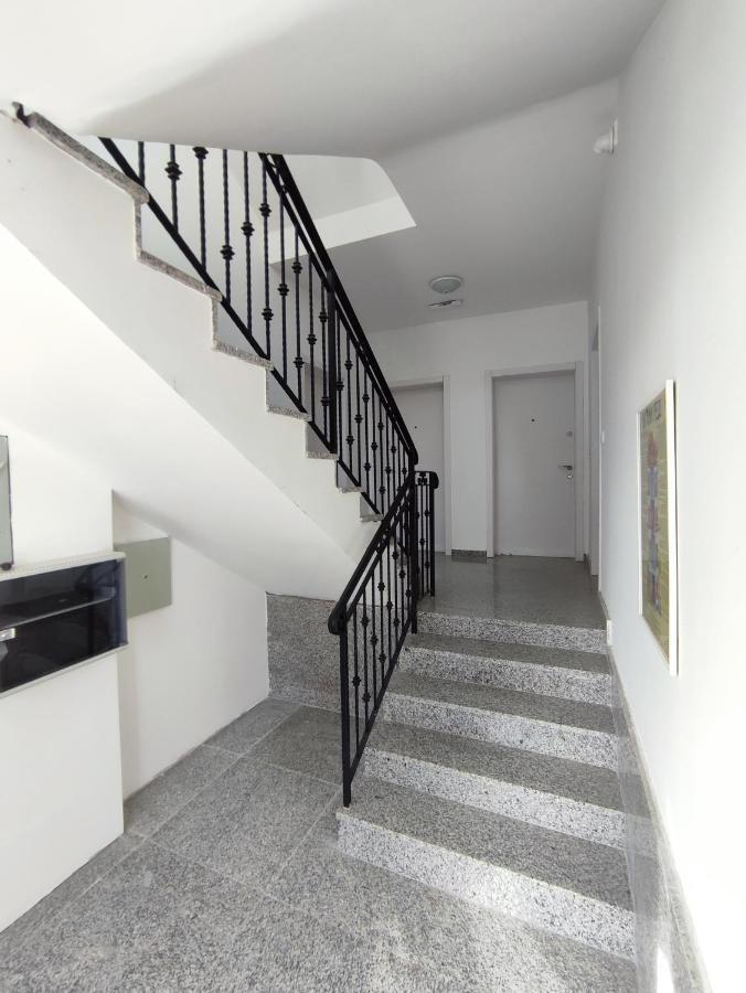 Morning Star Danica Apartment Surčin Екстериор снимка